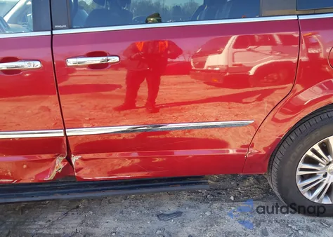 2013 Chrysler Town & Country Touring-L z USA, uszkodzony, nr VIN 2C4RC1CG4DR559253